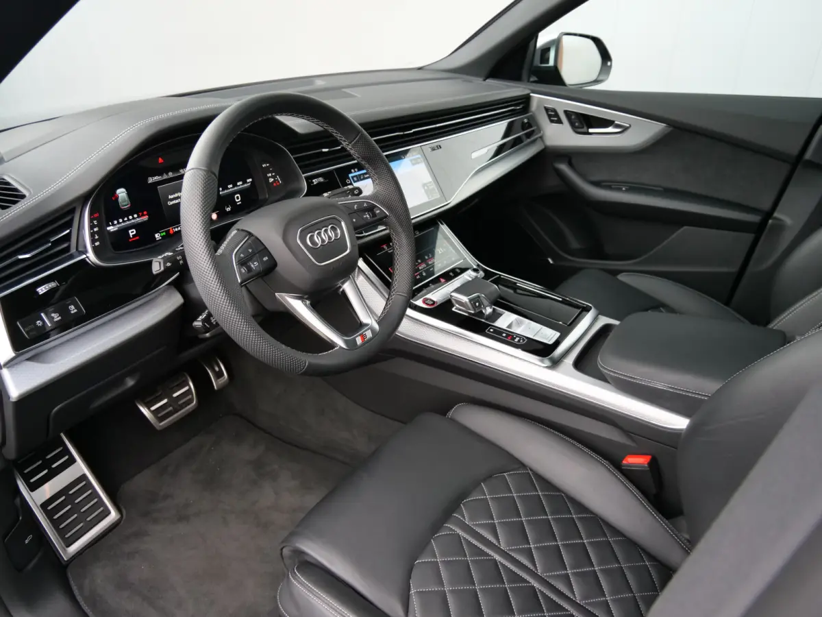 4.0 TFSI SQ8 Quattro 507 Pk Navi / DAB / Camera / Luchtvering