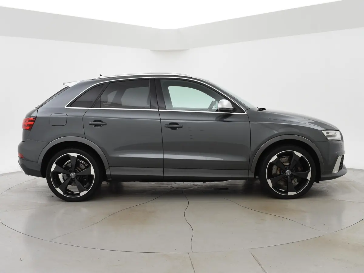 RS 2.5 TFSI RS Q3 310 PK QUATTRO + PANORAMA / BOSE / CARBON / 20 INCH / LEDER