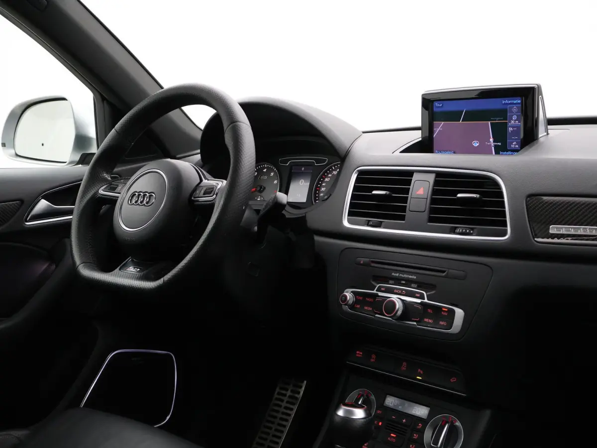 RS 2.5 TFSI RS Q3 310 PK QUATTRO + PANORAMA / BOSE / CARBON / 20 INCH / LEDER
