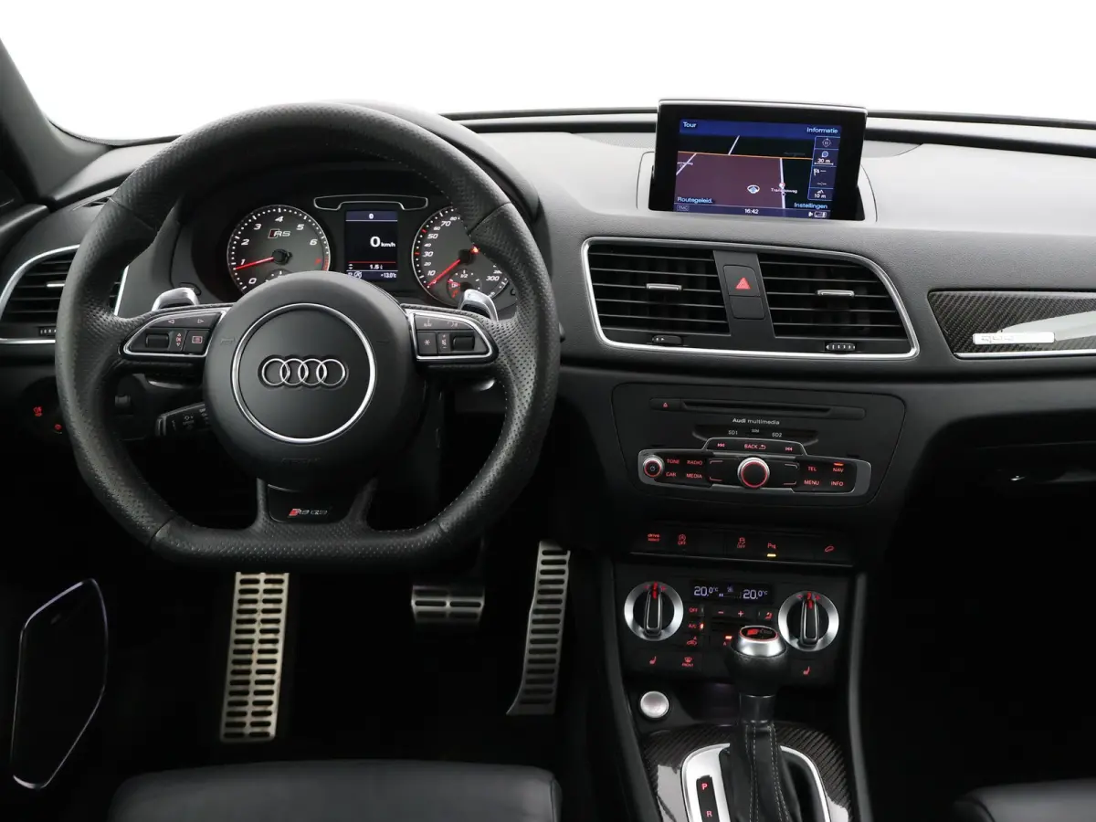 RS 2.5 TFSI RS Q3 310 PK QUATTRO + PANORAMA / BOSE / CARBON / 20 INCH / LEDER