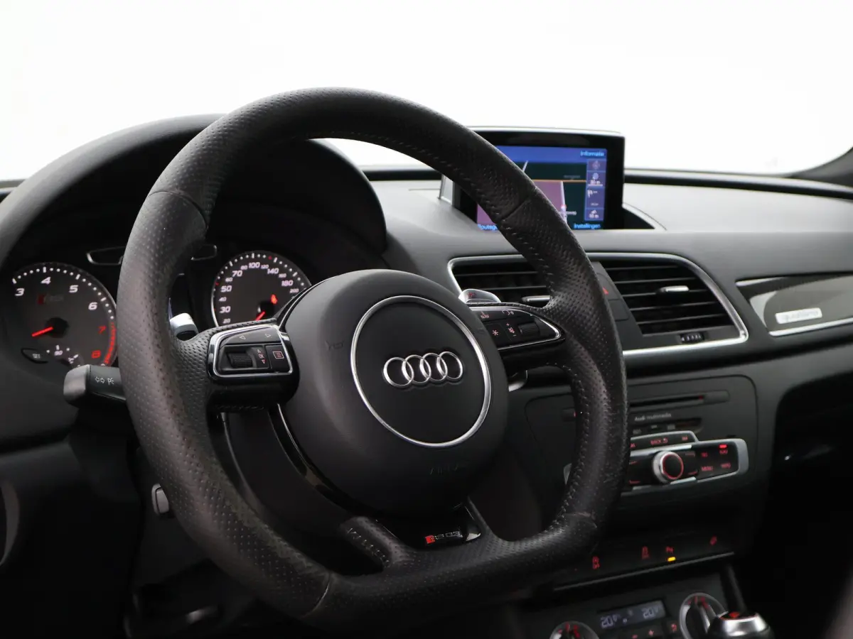 RS 2.5 TFSI RS Q3 310 PK QUATTRO + PANORAMA / BOSE / CARBON / 20 INCH / LEDER