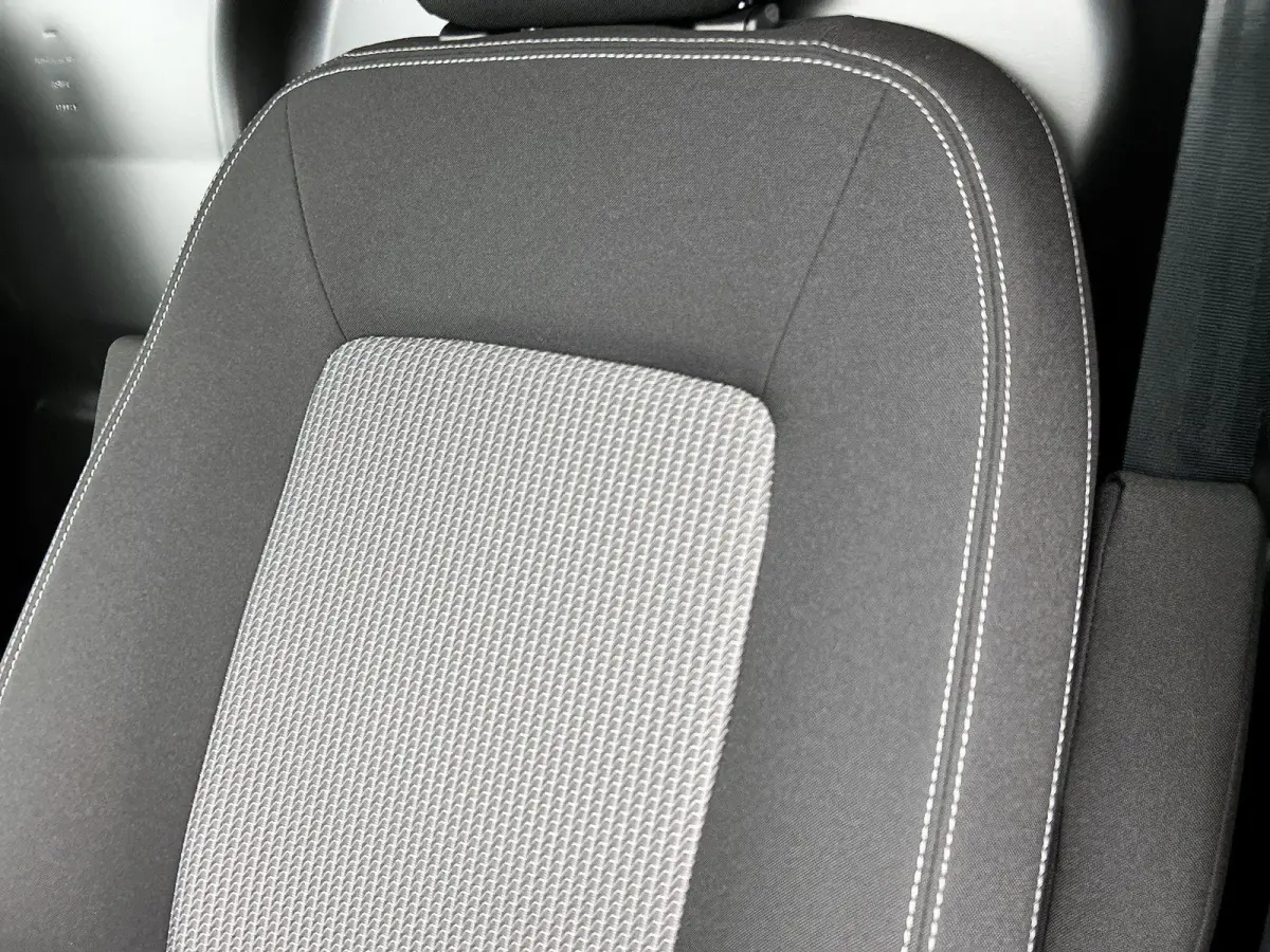 L2H1 Life 64 kWh 136PK | Automaat | Achteruitrijcamera | Parkeernsensoren Voor + Achter | Cruise Control | Lane Assist | Multifunctioneel Stuurwiel | Airco | Apple/Android Carplay | Stoelver