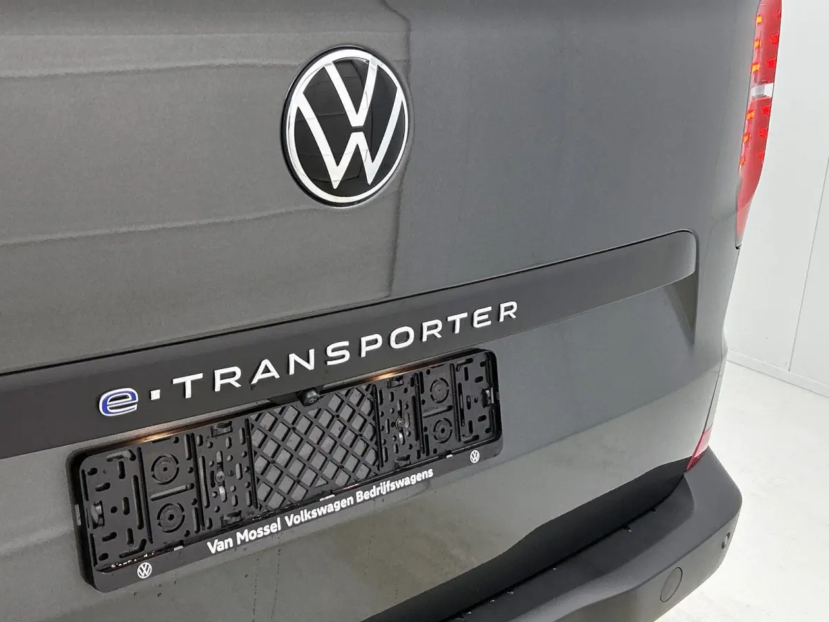 L2H1 Life 64 kWh 136PK | Automaat | Achteruitrijcamera | Parkeernsensoren Voor + Achter | Cruise Control | Lane Assist | Multifunctioneel Stuurwiel | Airco | Apple/Android Carplay | Stoelver