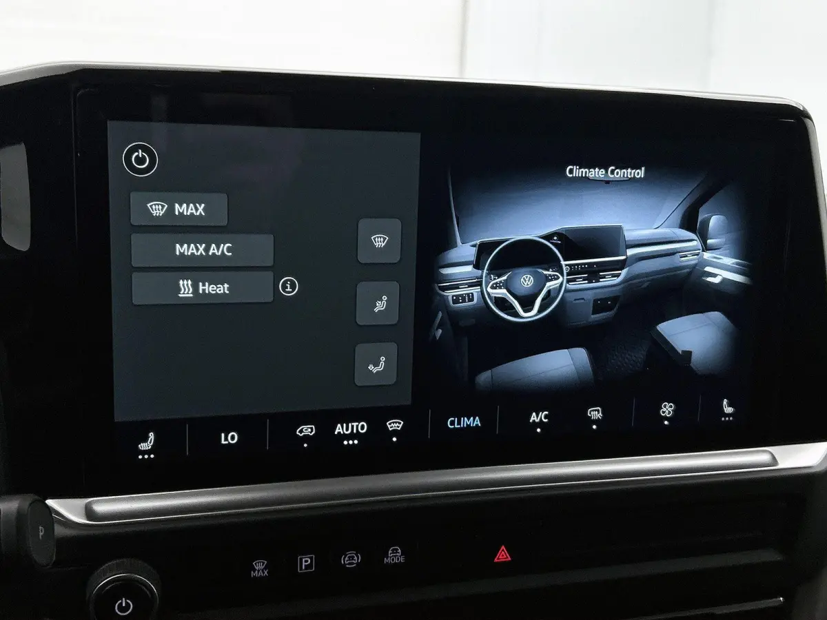 L2H1 Life 64 kWh 136PK | Automaat | Achteruitrijcamera | Parkeernsensoren Voor + Achter | Cruise Control | Lane Assist | Multifunctioneel Stuurwiel | Airco | Apple/Android Carplay | Stoelver