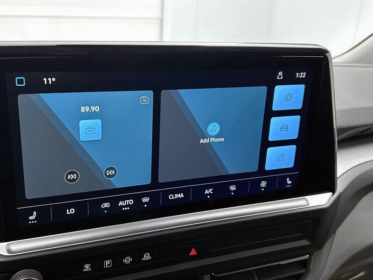 L2H1 Life 64 kWh 136PK | Automaat | Achteruitrijcamera | Parkeernsensoren Voor + Achter | Cruise Control | Lane Assist | Multifunctioneel Stuurwiel | Airco | Apple/Android Carplay | Stoelver
