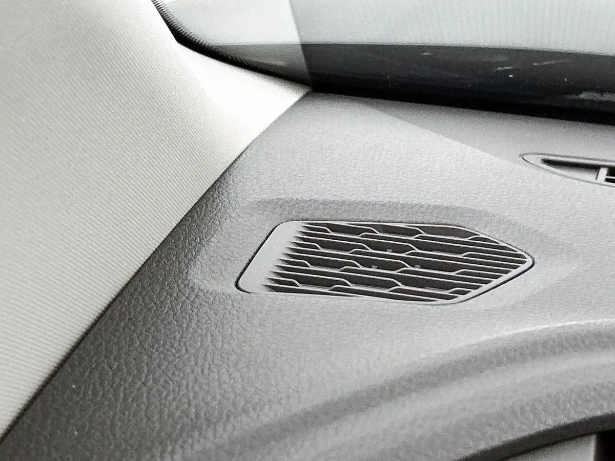 L2H1 Life 64 kWh 136PK | Automaat | Achteruitrijcamera | Parkeernsensoren Voor + Achter | Cruise Control | Lane Assist | Multifunctioneel Stuurwiel | Airco | Apple/Android Carplay | Stoelver