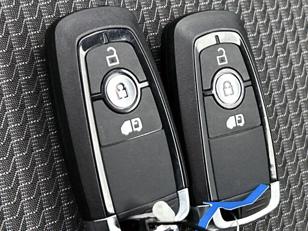L2H1 Life 64 kWh 136PK | Automaat | Achteruitrijcamera | Parkeernsensoren Voor + Achter | Cruise Control | Lane Assist | Multifunctioneel Stuurwiel | Airco | Apple/Android Carplay | Stoelver