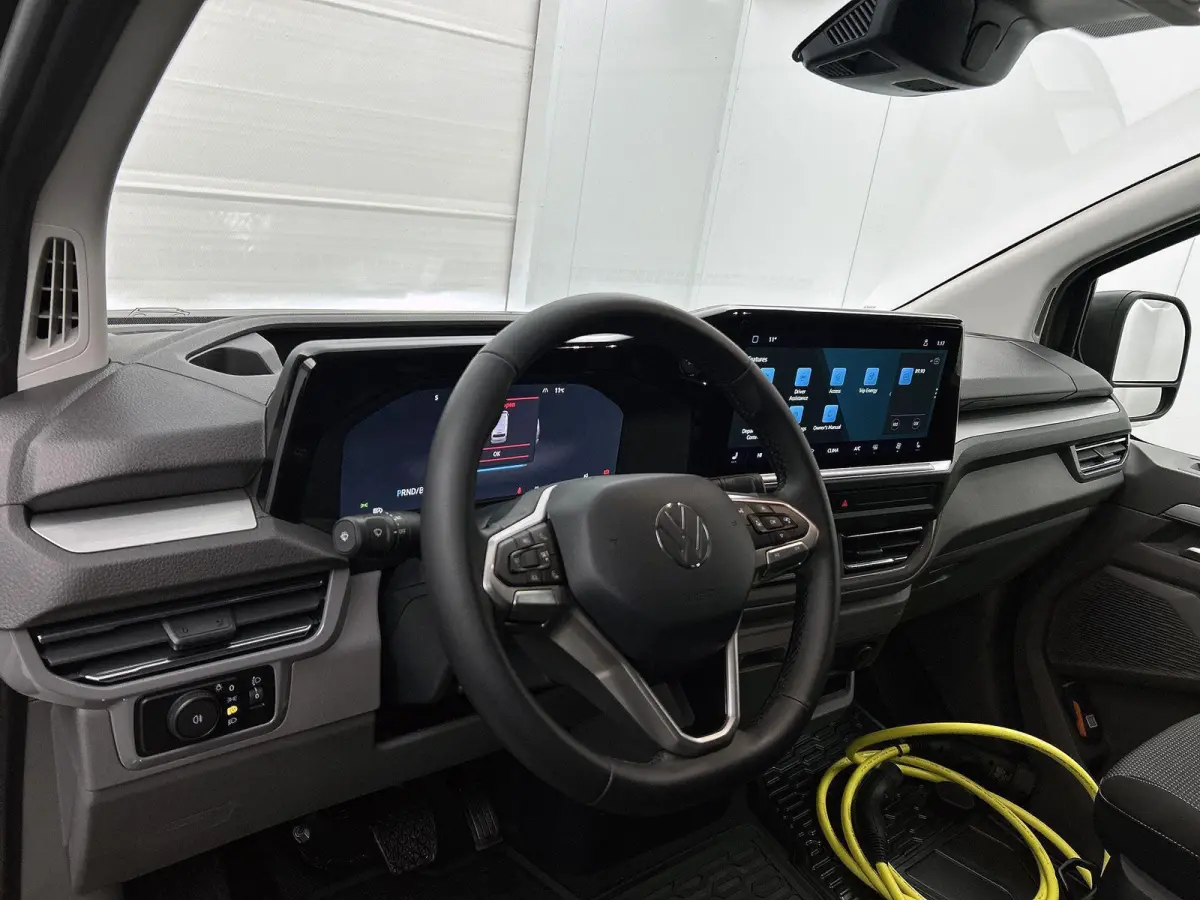 L2H1 Life 64 kWh 136PK | Automaat | Achteruitrijcamera | Parkeernsensoren Voor + Achter | Cruise Control | Lane Assist | Multifunctioneel Stuurwiel | Airco | Apple/Android Carplay | Stoelver