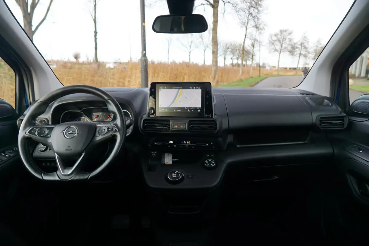 1.2 Turbo 130pk Edition Automaat - Night Blue - Nav/Carplay/Trkhk