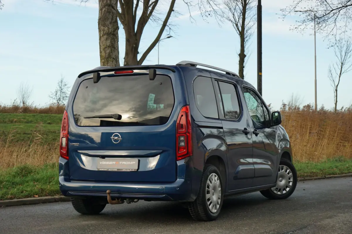 1.2 Turbo 130pk Edition Automaat - Night Blue - Nav/Carplay/Trkhk