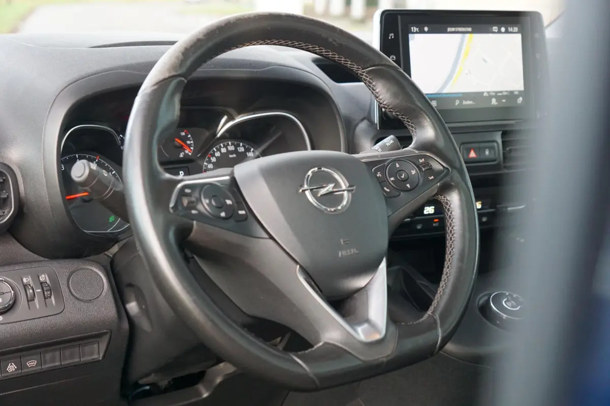 1.2 Turbo 130pk Edition Automaat - Night Blue - Nav/Carplay/Trkhk