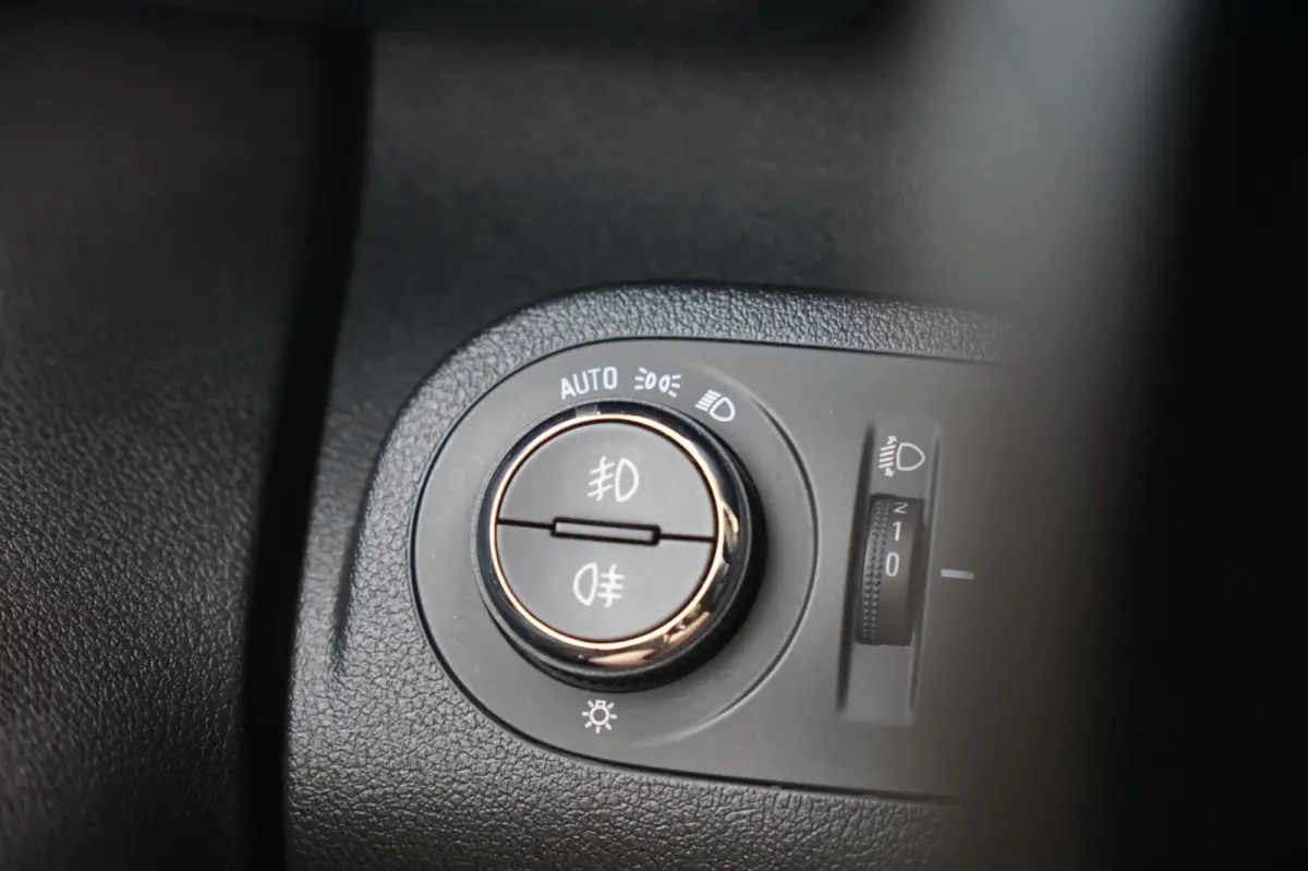 1.2 Turbo 130pk Edition Automaat - Night Blue - Nav/Carplay/Trkhk