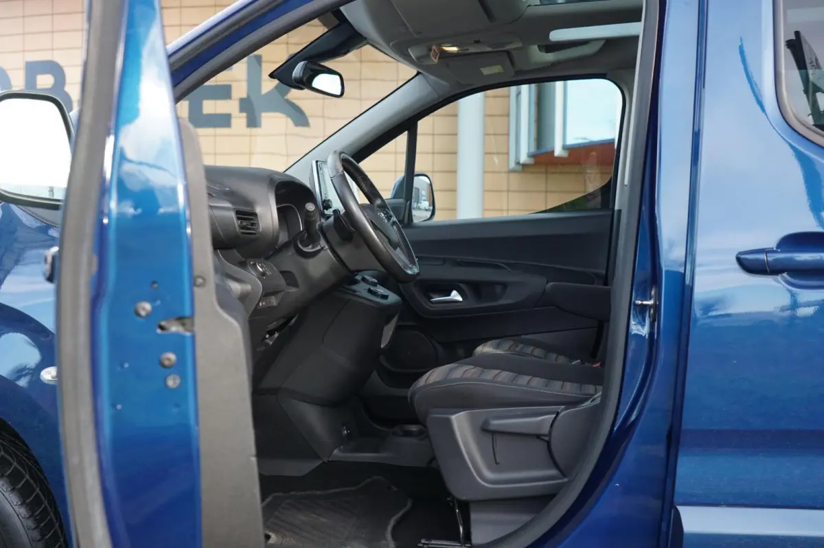 1.2 Turbo 130pk Edition Automaat - Night Blue - Nav/Carplay/Trkhk