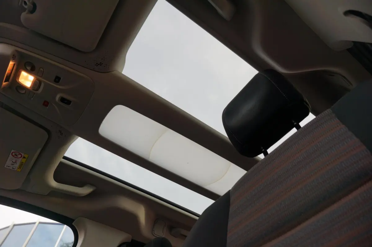 1.2 Turbo 130pk Edition Automaat - Night Blue - Nav/Carplay/Trkhk