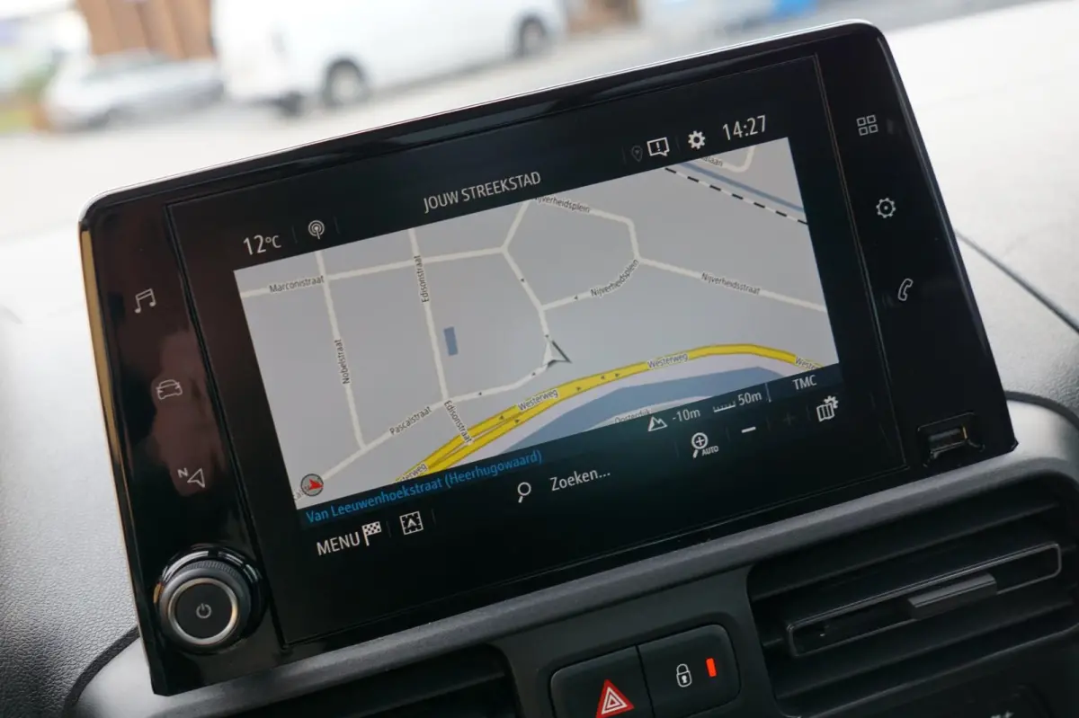 1.2 Turbo 130pk Edition Automaat - Night Blue - Nav/Carplay/Trkhk