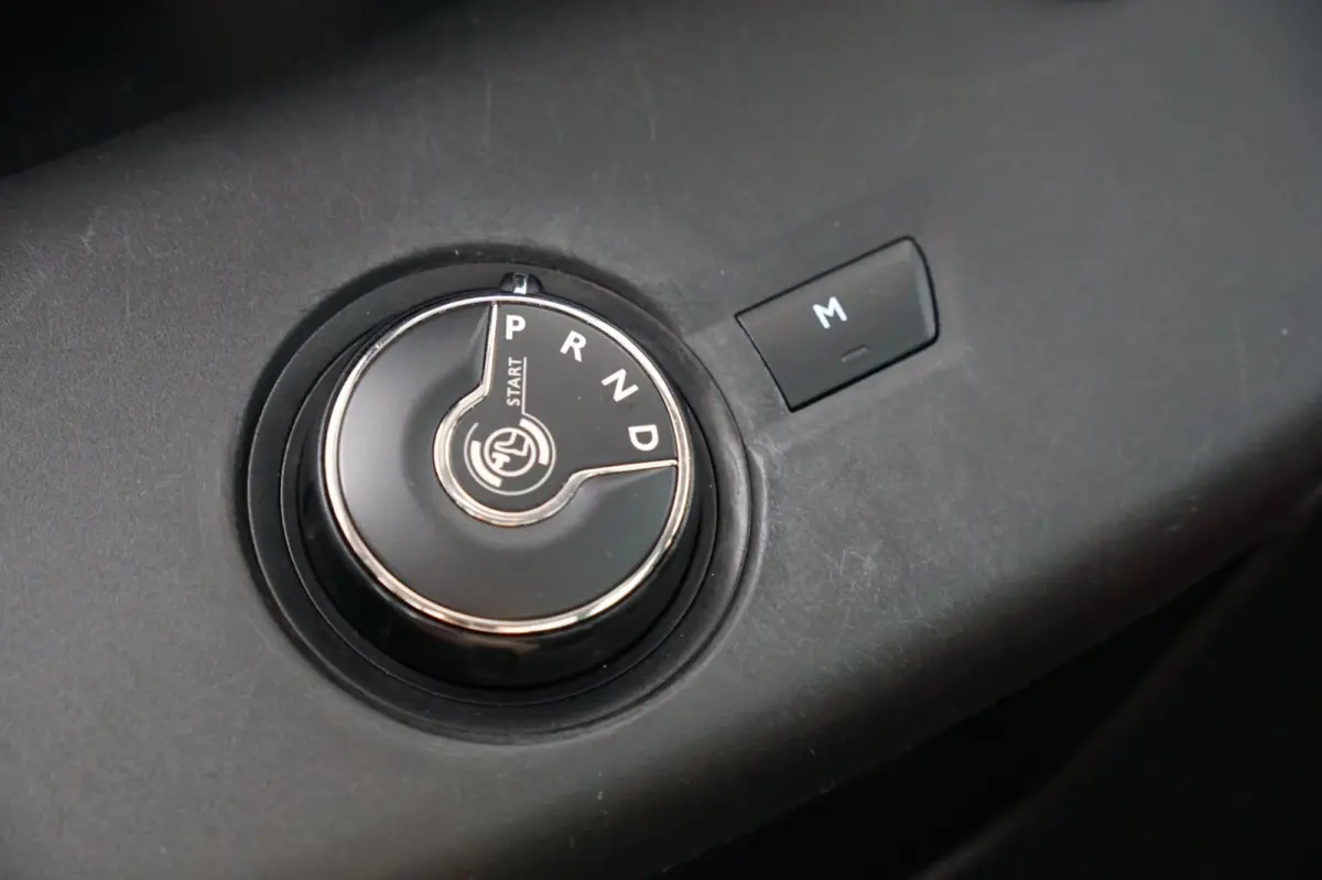 1.2 Turbo 130pk Edition Automaat - Night Blue - Nav/Carplay/Trkhk