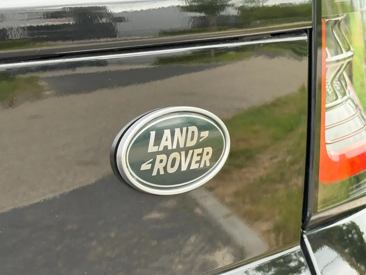 P400e Autobiography BTW / Dynamic / Luchtvering / 360 Camera / Schuifdak / Black