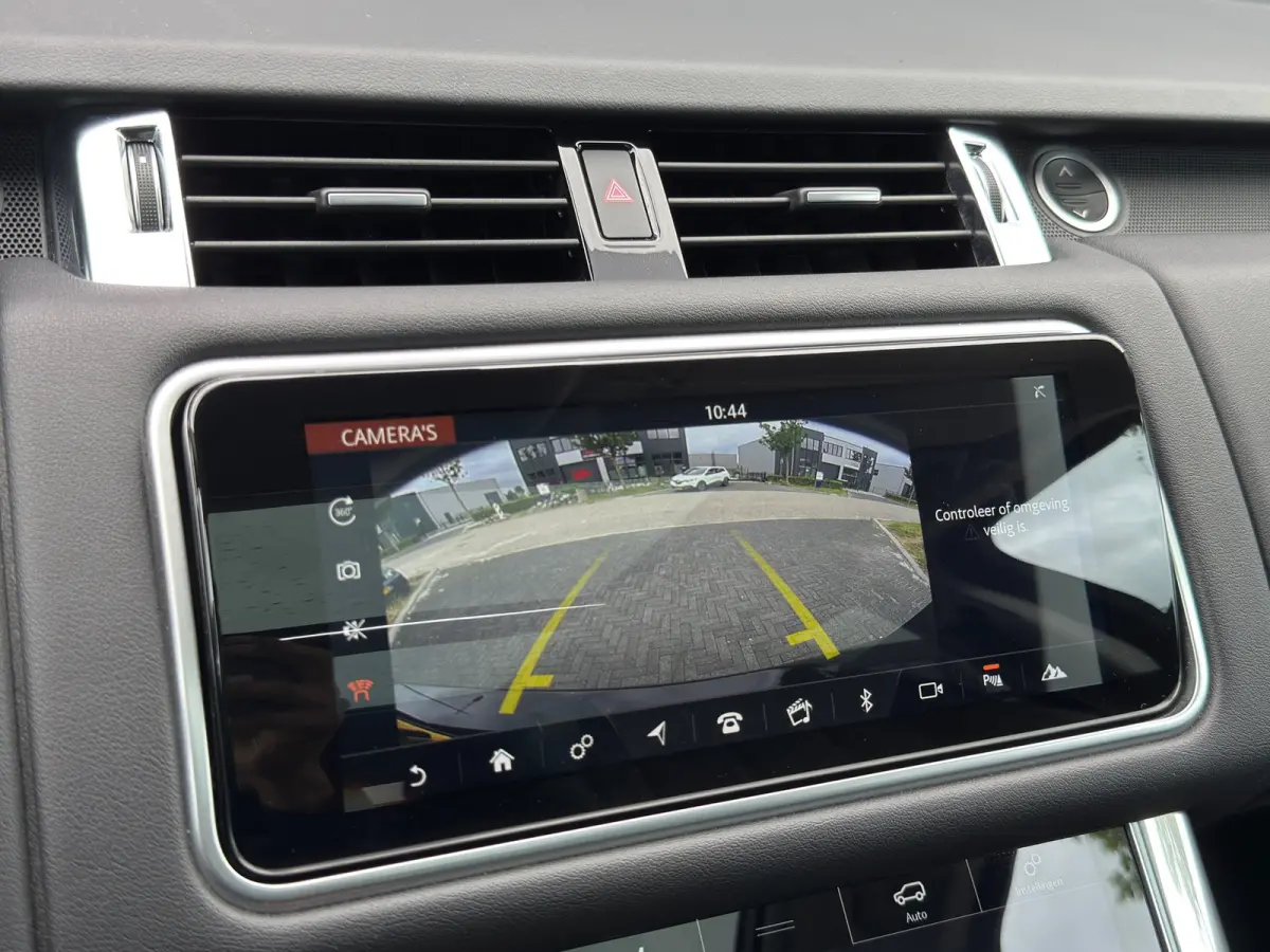 P400e Autobiography BTW / Dynamic / Luchtvering / 360 Camera / Schuifdak / Black
