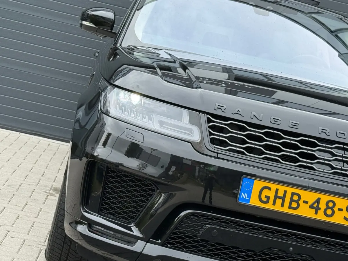 P400e Autobiography BTW / Dynamic / Luchtvering / 360 Camera / Schuifdak / Black