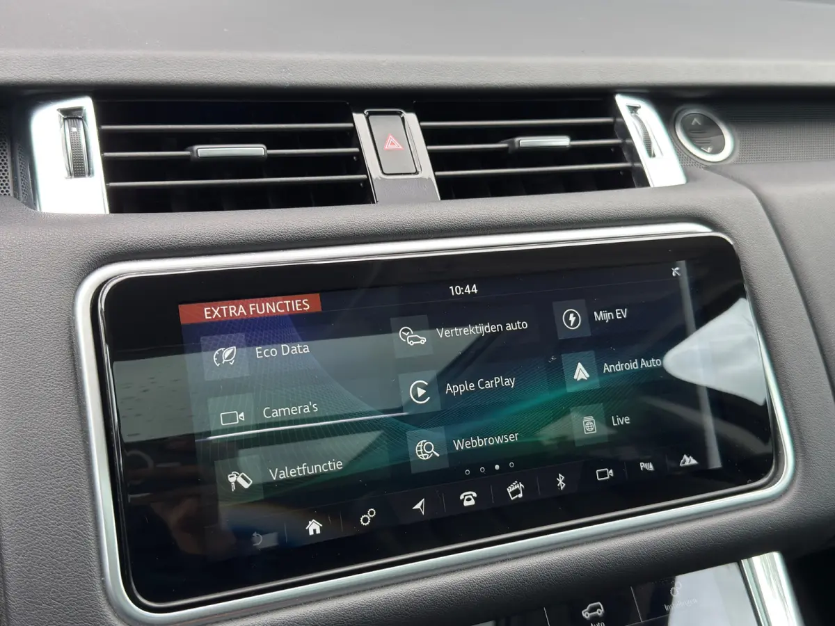 P400e Autobiography BTW / Dynamic / Luchtvering / 360 Camera / Schuifdak / Black