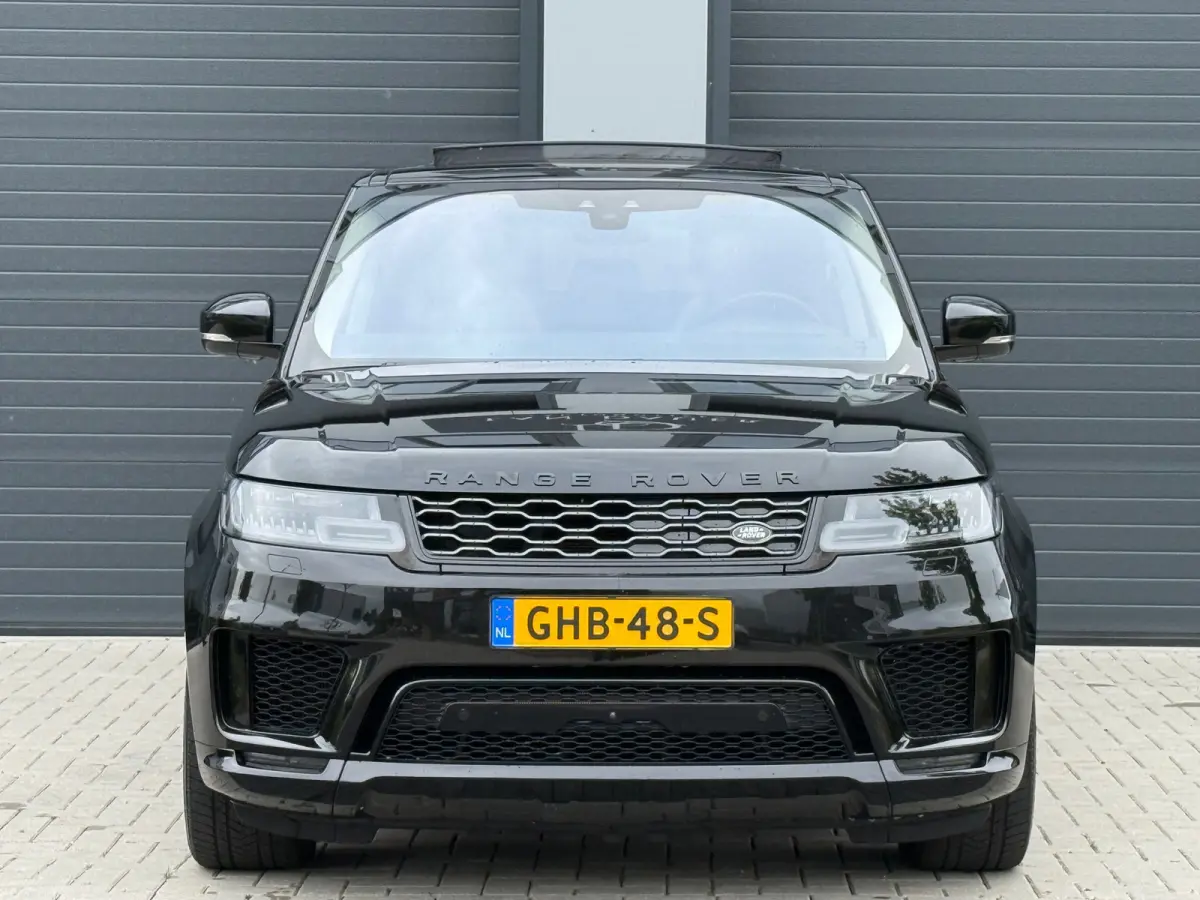 P400e Autobiography BTW / Dynamic / Luchtvering / 360 Camera / Schuifdak / Black