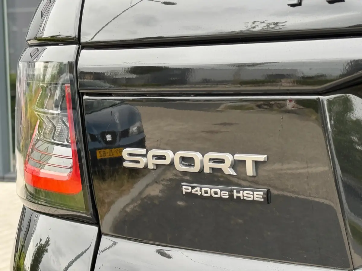 P400e Autobiography BTW / Dynamic / Luchtvering / 360 Camera / Schuifdak / Black