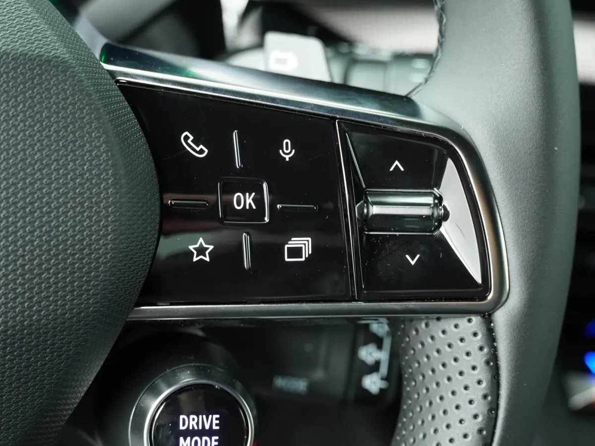 EVOLVE 52 kWh | Beige interieur | Harman Kardon |