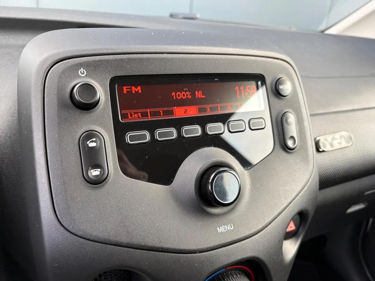 1.0 VVT-i x-fun NL.Auto/Led/Airco/Elc.Pakket/5Deurs/Bluetooth/1Ste Eigenaar/Dealer onderhouden