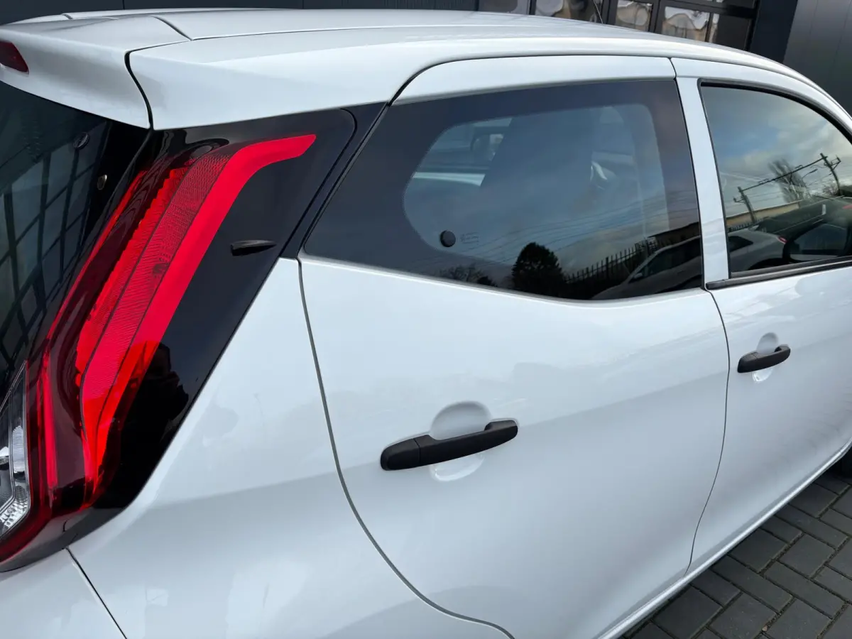 1.0 VVT-i x-fun NL.Auto/Led/Airco/Elc.Pakket/5Deurs/Bluetooth/1Ste Eigenaar/Dealer onderhouden