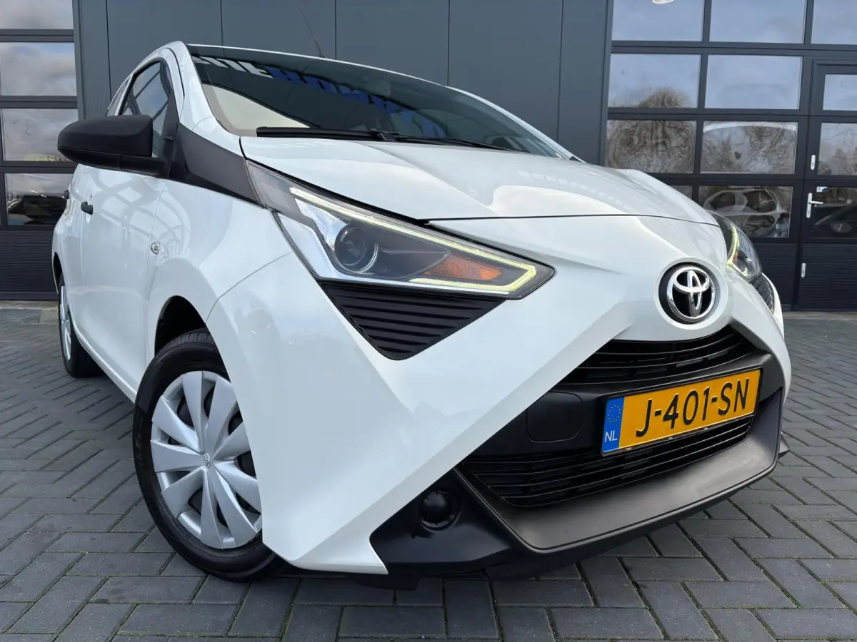 1.0 VVT-i x-fun NL.Auto/Led/Airco/Elc.Pakket/5Deurs/Bluetooth/1Ste Eigenaar/Dealer onderhouden