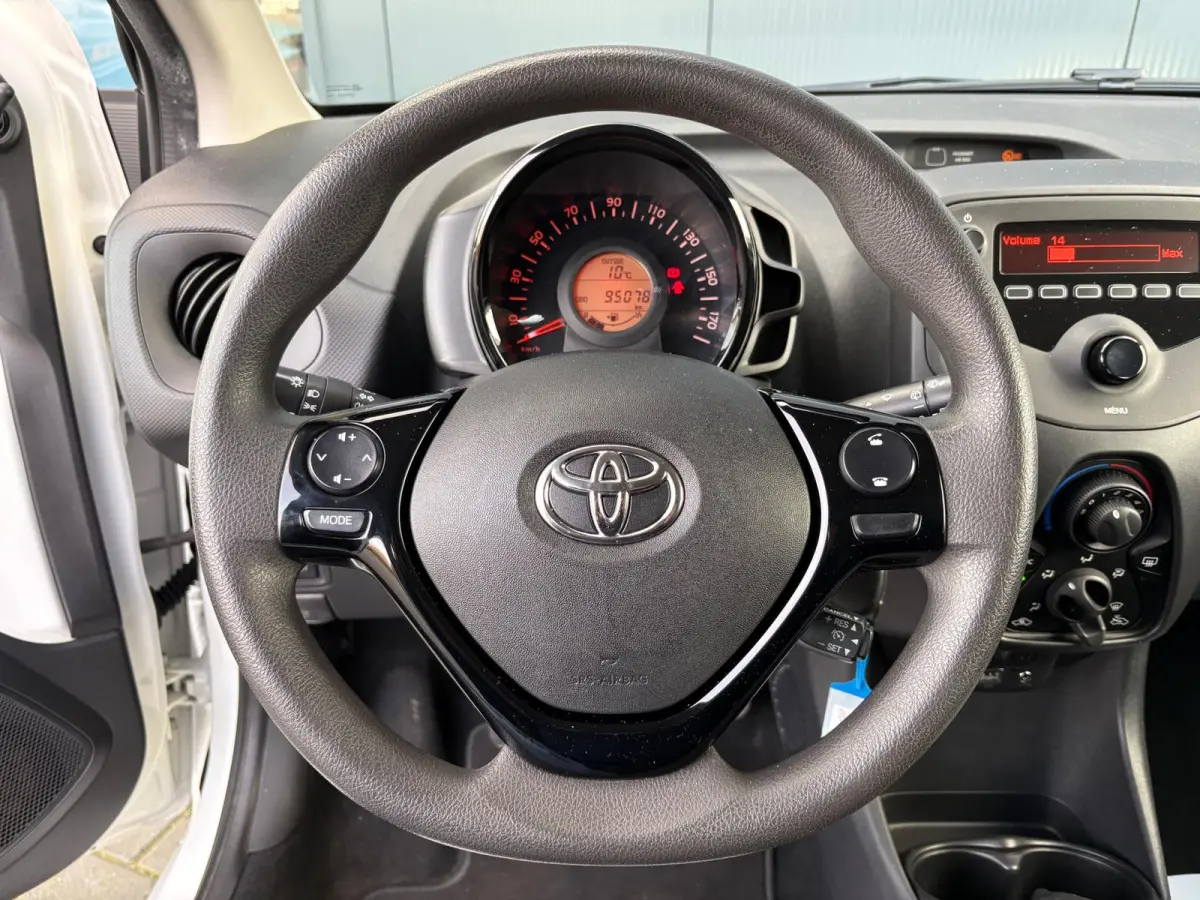 1.0 VVT-i x-fun NL.Auto/Led/Airco/Elc.Pakket/5Deurs/Bluetooth/1Ste Eigenaar/Dealer onderhouden