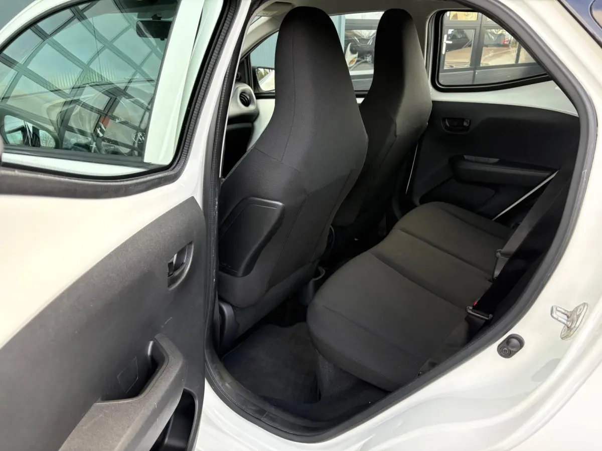 1.0 VVT-i x-fun NL.Auto/Led/Airco/Elc.Pakket/5Deurs/Bluetooth/1Ste Eigenaar/Dealer onderhouden