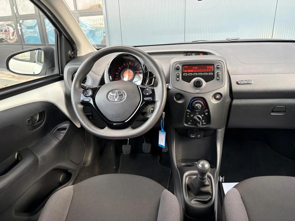 1.0 VVT-i x-fun NL.Auto/Led/Airco/Elc.Pakket/5Deurs/Bluetooth/1Ste Eigenaar/Dealer onderhouden