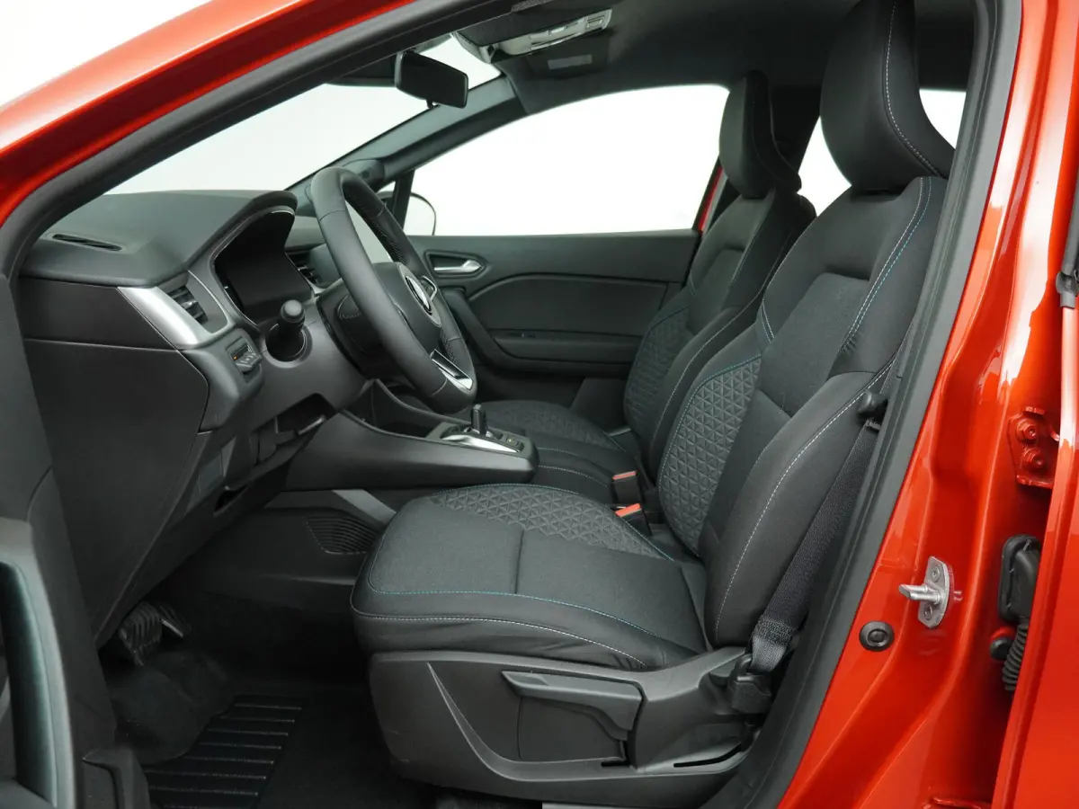 1.8 HEV Intense | €2.000 voorraadvoordeel! | Apple Carplay / Android auto | Keyless | Cruise control | Achteruitrijcamera