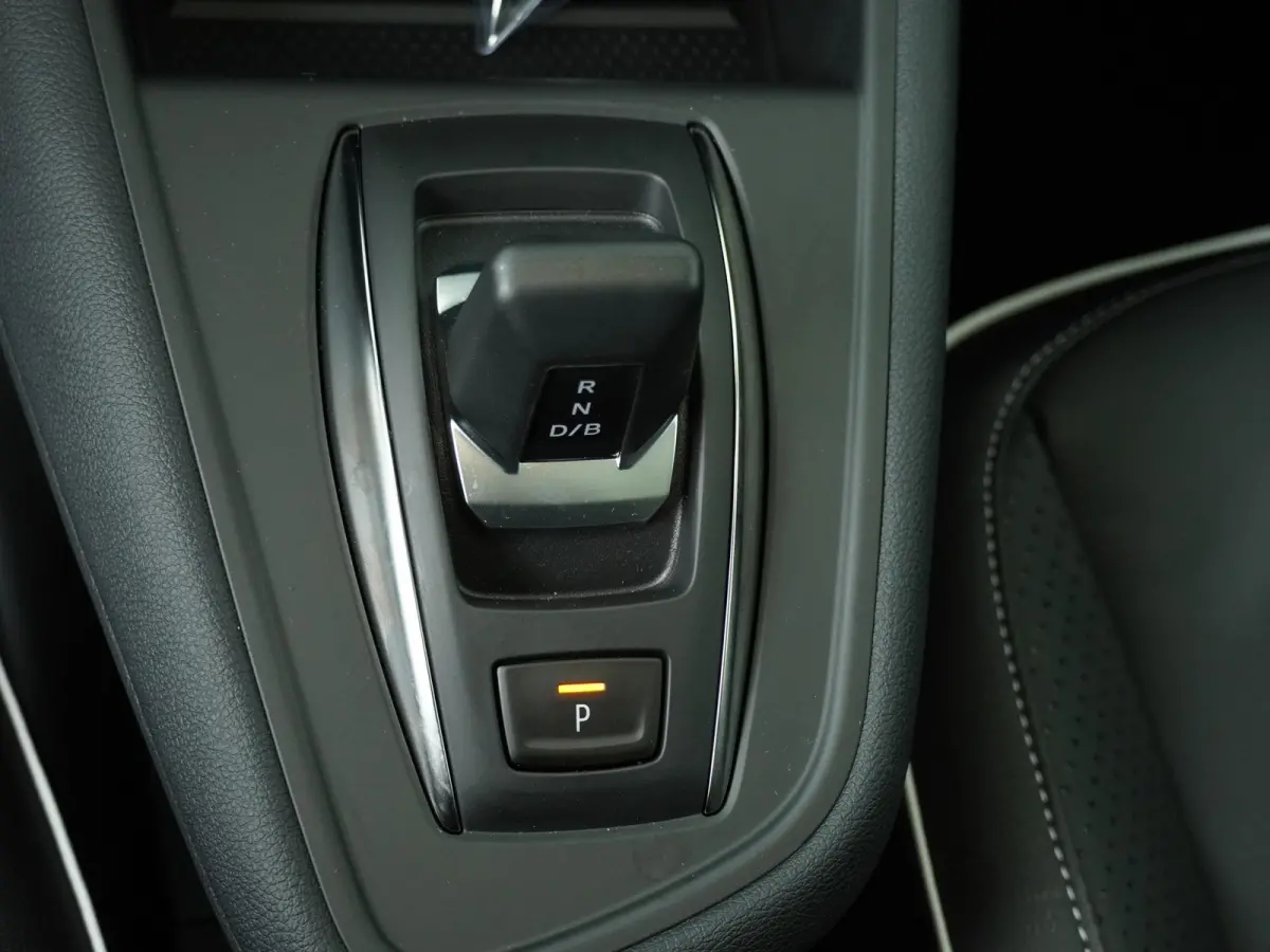 1.8 HEV Instyle | Elektrische achterklep | Harman Kardon | Panoramadak | Lederen Bekleding | Elektrische stoel verstelling |