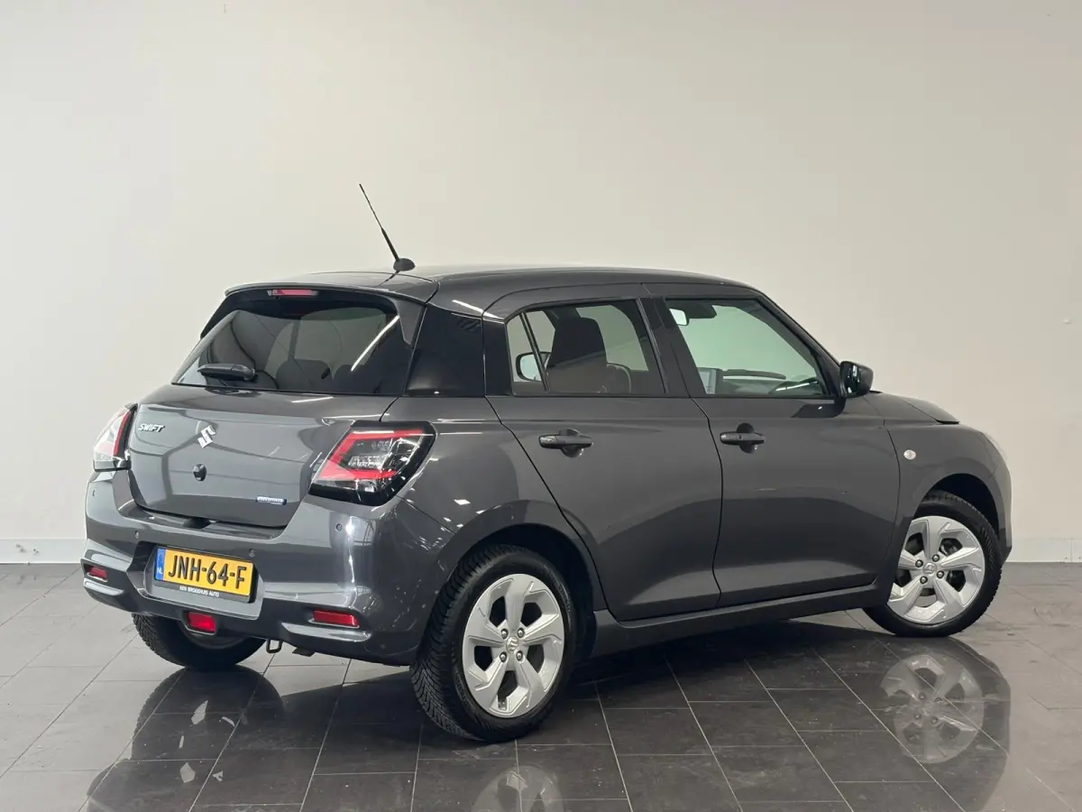 1.2 Select Smart Hybrid Extra getint glas | Adaptive Cruise Control Dodehoek detectie | Verwarmbare stoelen | Achteruitrijcamera | Airco | Apple Carplay/Android Auto|telefoonintegratie premi
