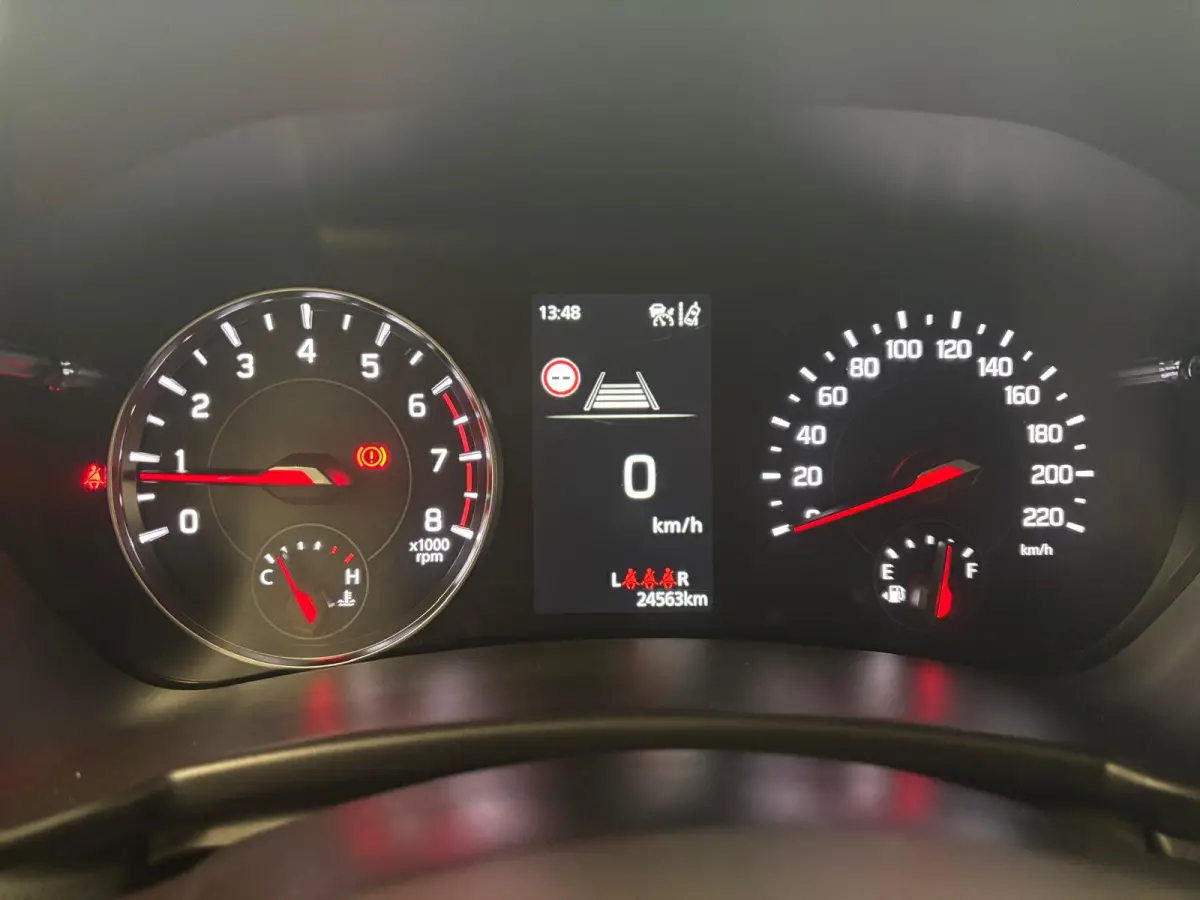 1.2 Select Smart Hybrid Extra getint glas | Adaptive Cruise Control Dodehoek detectie | Verwarmbare stoelen | Achteruitrijcamera | Airco | Apple Carplay/Android Auto|telefoonintegratie premi
