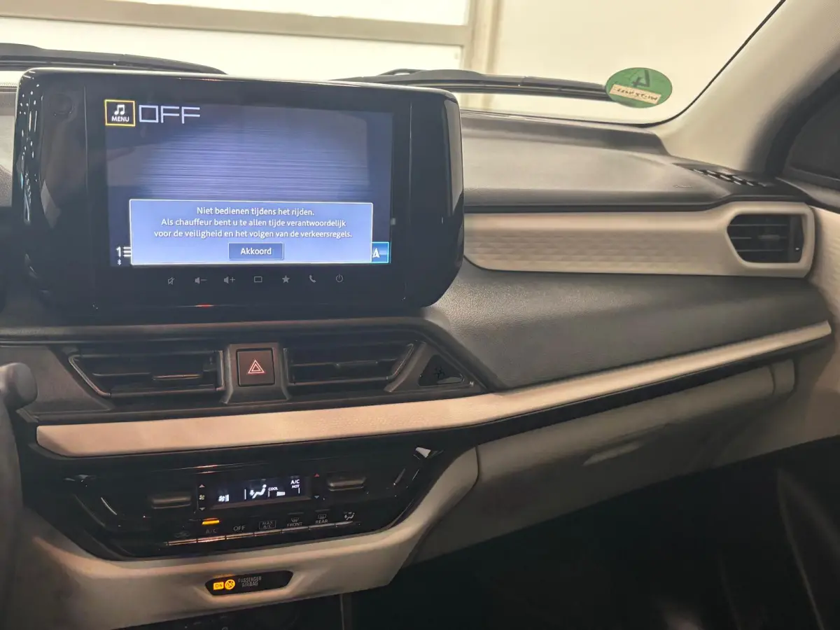 1.2 Select Smart Hybrid Extra getint glas | Adaptive Cruise Control Dodehoek detectie | Verwarmbare stoelen | Achteruitrijcamera | Airco | Apple Carplay/Android Auto|telefoonintegratie premi