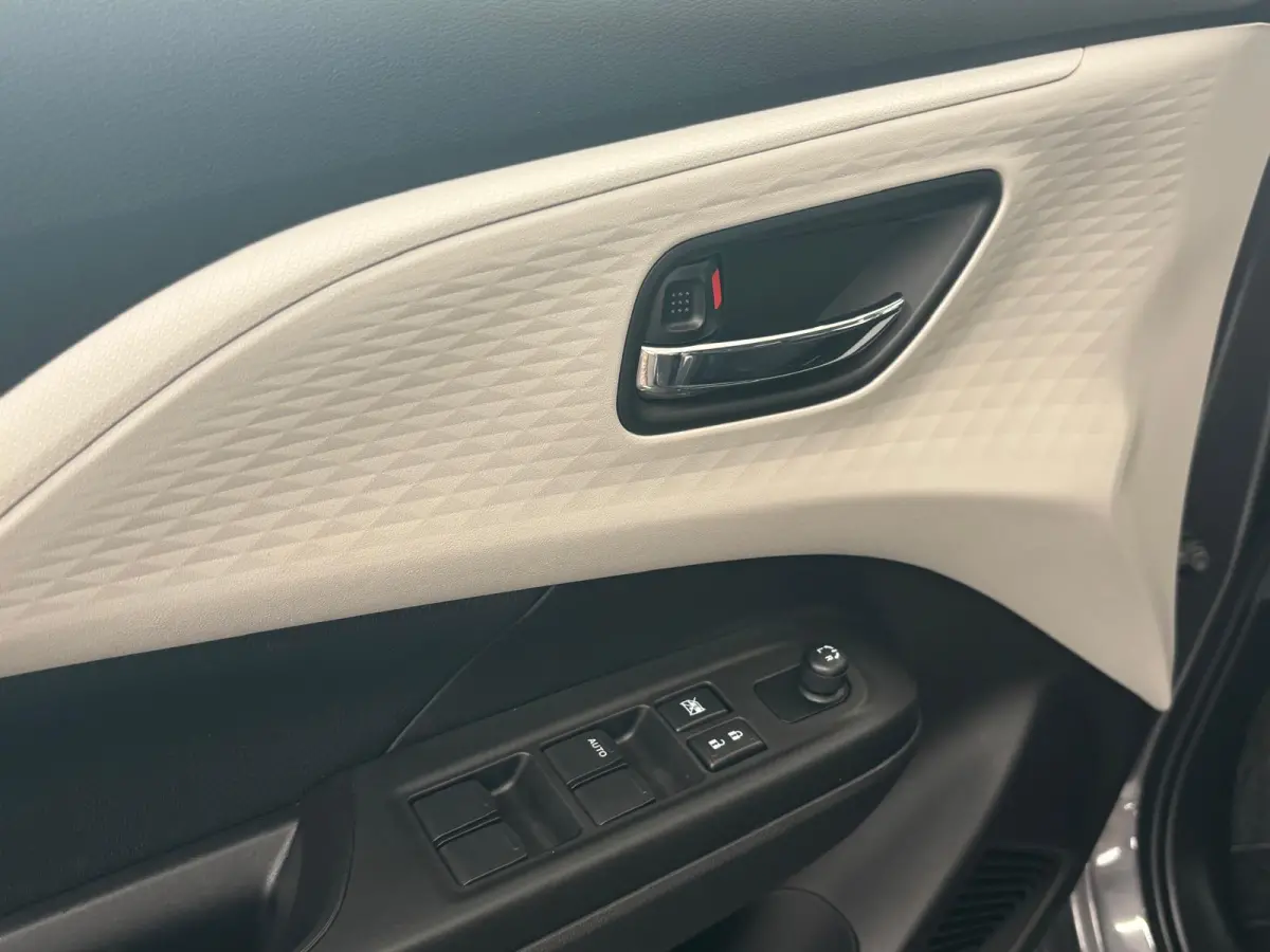 1.2 Select Smart Hybrid Extra getint glas | Adaptive Cruise Control Dodehoek detectie | Verwarmbare stoelen | Achteruitrijcamera | Airco | Apple Carplay/Android Auto|telefoonintegratie premi