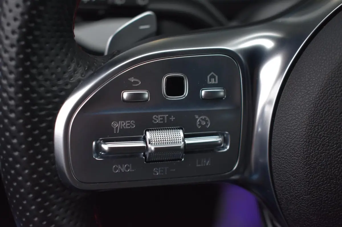 180 AMG NIGHT | SFEERVERLICHTING | APPLE CARPLAY | CAMERA | ANDROID AUTO | NAP | DEALER ONDERHOUDEN