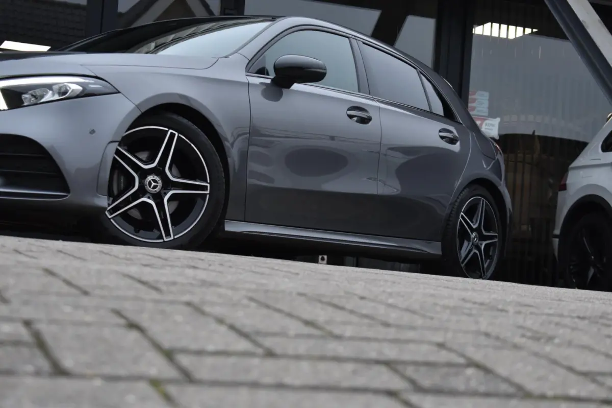 180 AMG NIGHT | SFEERVERLICHTING | APPLE CARPLAY | CAMERA | ANDROID AUTO | NAP | DEALER ONDERHOUDEN