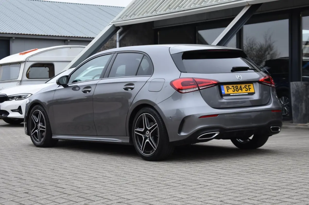 180 AMG NIGHT | SFEERVERLICHTING | APPLE CARPLAY | CAMERA | ANDROID AUTO | NAP | DEALER ONDERHOUDEN