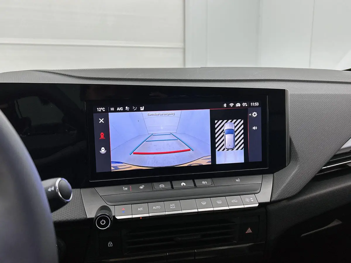 1.2 Turbo Business Edition Camera | Apple Carplay & Android Auto | Navigatie | AGR Stoelen | Parkeersensoren Voor/Achter | Stoel & Stuur Verwarming | Climate Control | Keyless