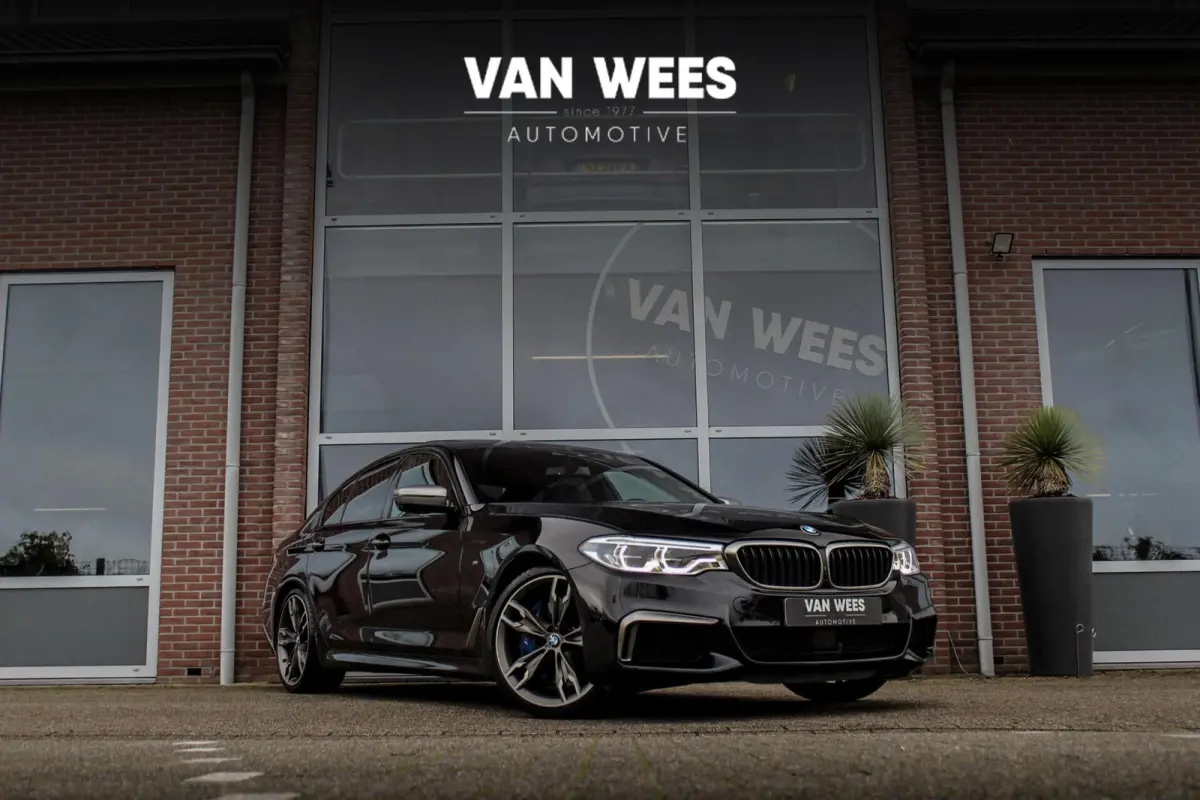 M550d xDrive High Executive | 2e eigenaar | Driving Assistant Plus | Innovation pakket | Stoelverwarming & -ventilatie | Stuurverwarming | Harman-kardon | 360 camera