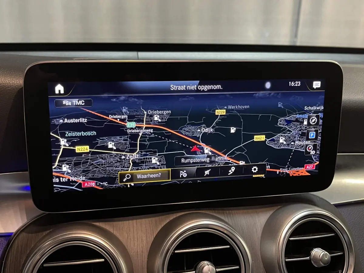 4MATIC AMG Line 19"/Panoramadak/Dodehoek/Adaptieve cruise/Keyless/Burmester/Matrix LED/Apple Carplay & Android Auto/Stoelverwarming/Elektrische klep