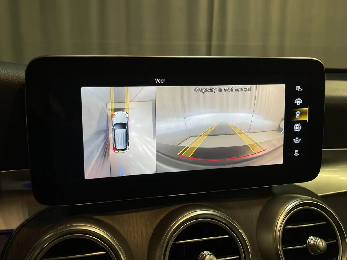 4MATIC AMG Line 19"/Panoramadak/Dodehoek/Adaptieve cruise/Keyless/Burmester/Matrix LED/Apple Carplay & Android Auto/Stoelverwarming/Elektrische klep