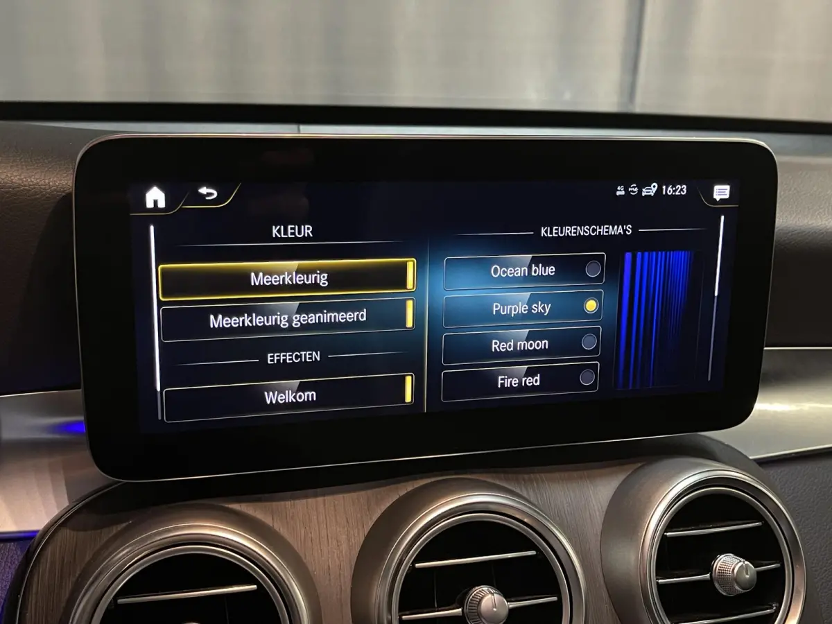 4MATIC AMG Line 19"/Panoramadak/Dodehoek/Adaptieve cruise/Keyless/Burmester/Matrix LED/Apple Carplay & Android Auto/Stoelverwarming/Elektrische klep