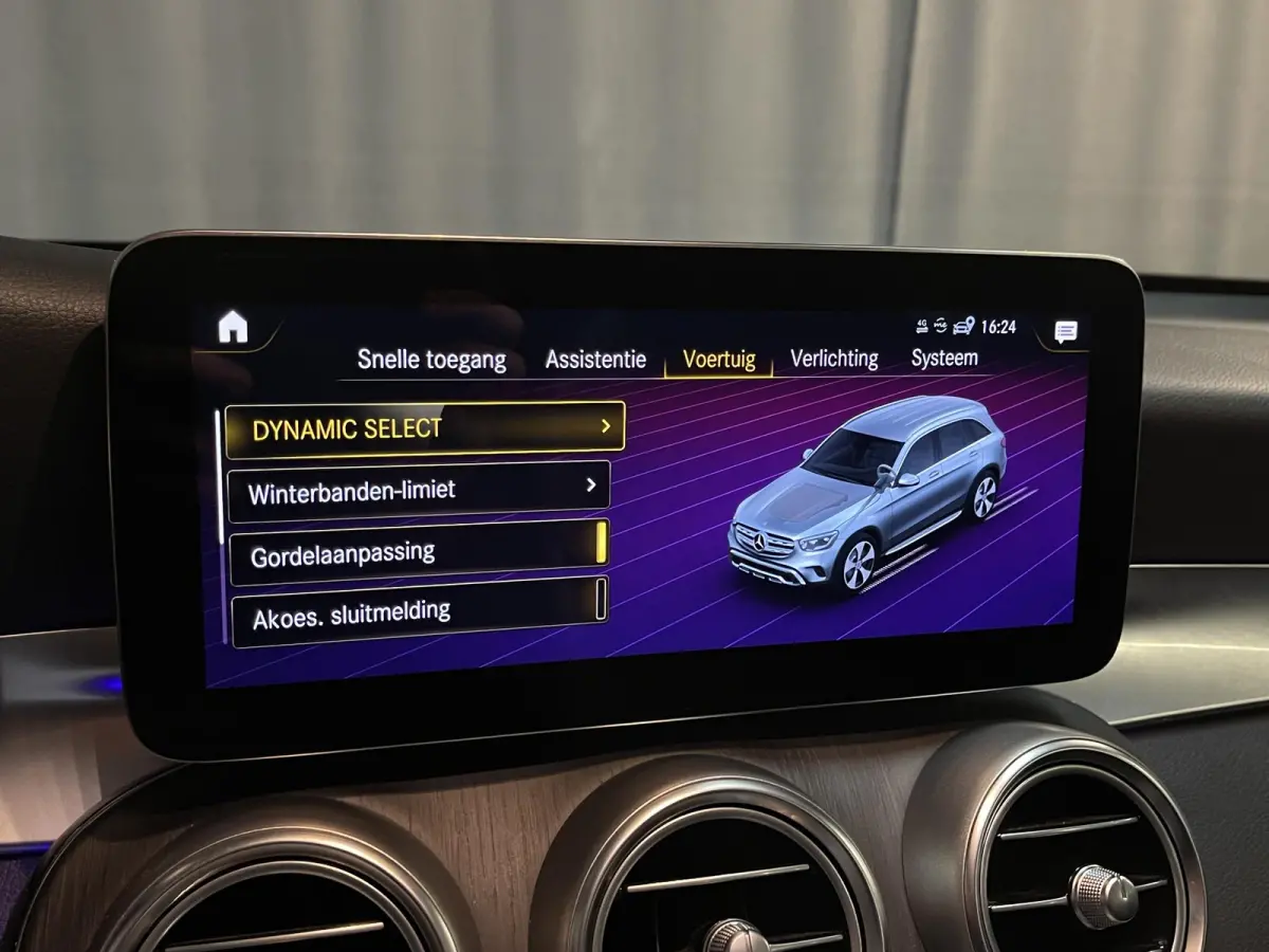 4MATIC AMG Line 19"/Panoramadak/Dodehoek/Adaptieve cruise/Keyless/Burmester/Matrix LED/Apple Carplay & Android Auto/Stoelverwarming/Elektrische klep