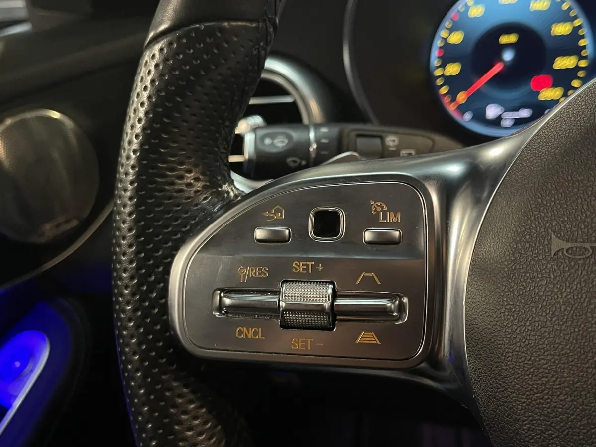4MATIC AMG Line 19"/Panoramadak/Dodehoek/Adaptieve cruise/Keyless/Burmester/Matrix LED/Apple Carplay & Android Auto/Stoelverwarming/Elektrische klep
