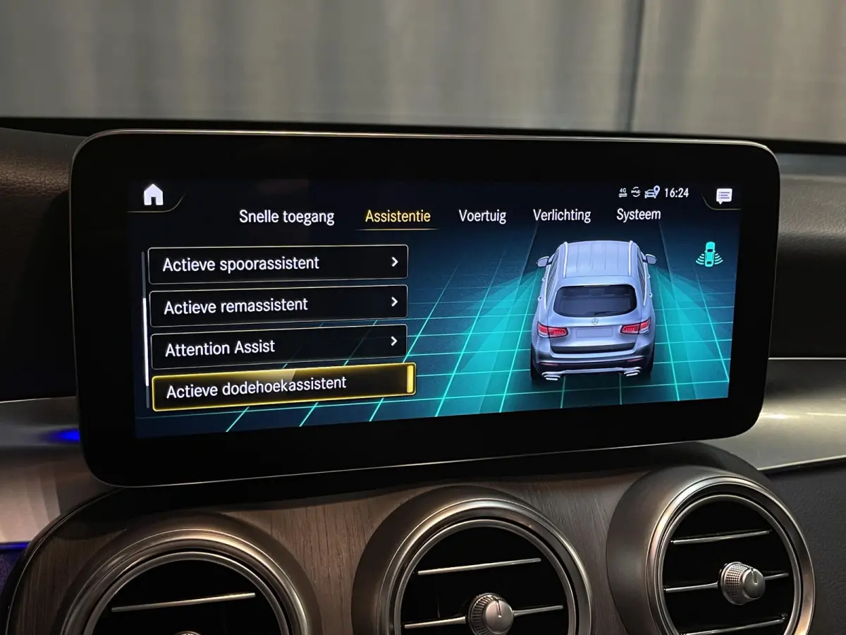 4MATIC AMG Line 19"/Panoramadak/Dodehoek/Adaptieve cruise/Keyless/Burmester/Matrix LED/Apple Carplay & Android Auto/Stoelverwarming/Elektrische klep